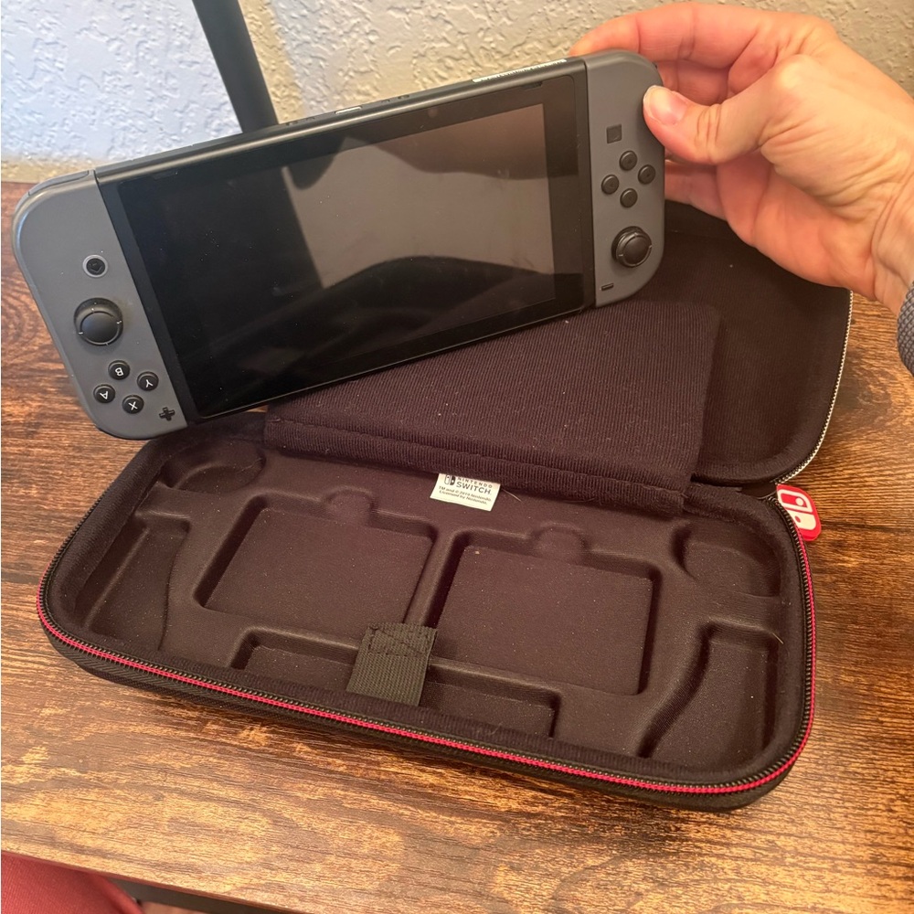 Nintendo switch - Picture 4 of 7